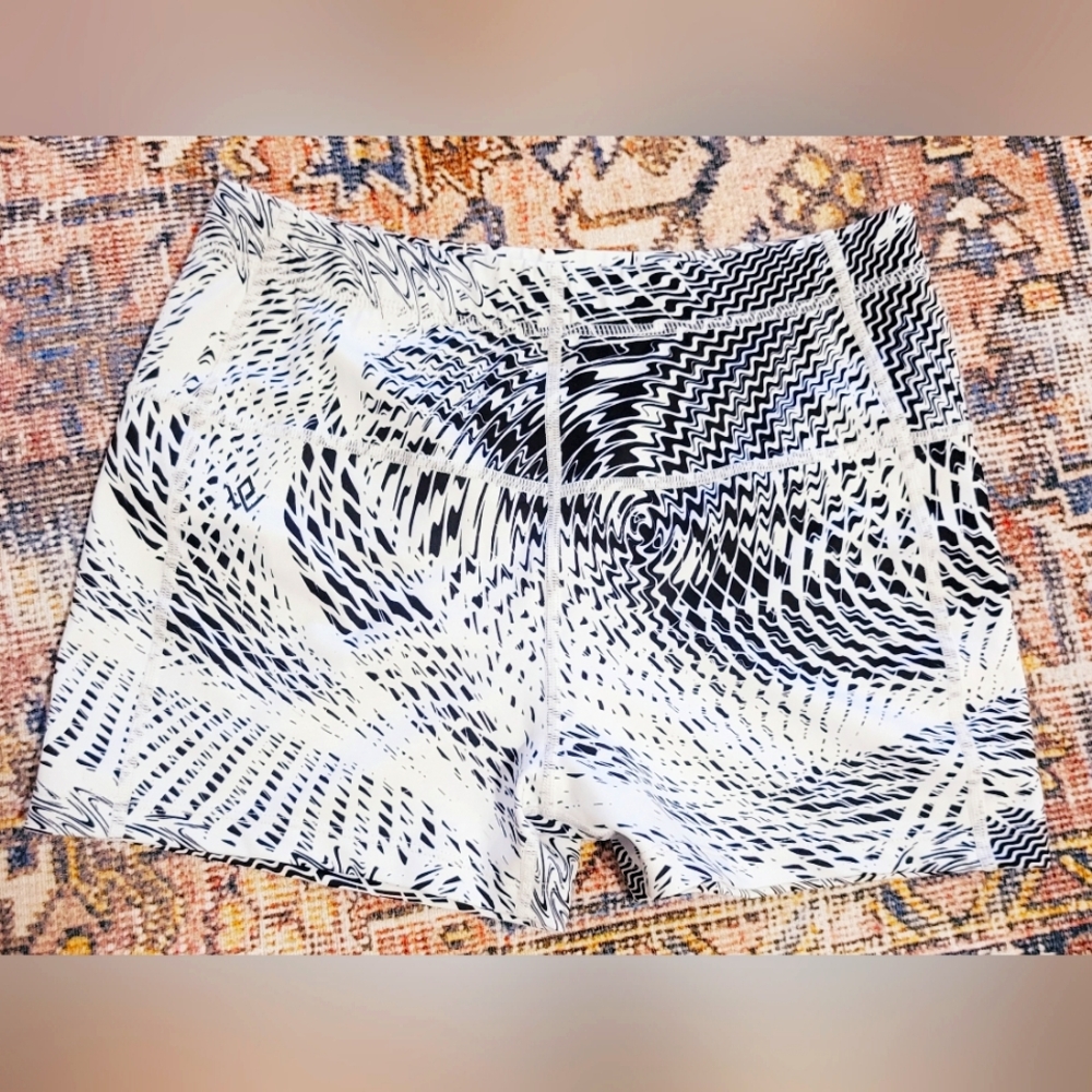 Workout Empire shorty shorts